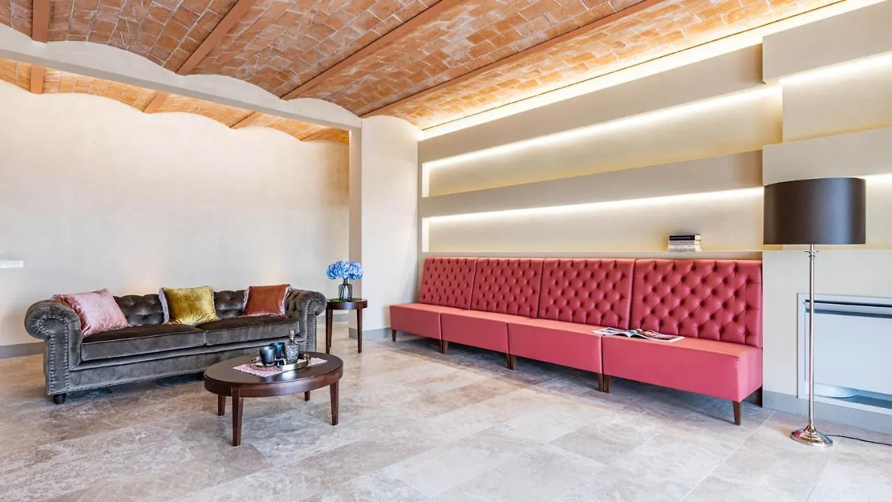 Il Poggiarellone 18, Emma Villas Volterra
