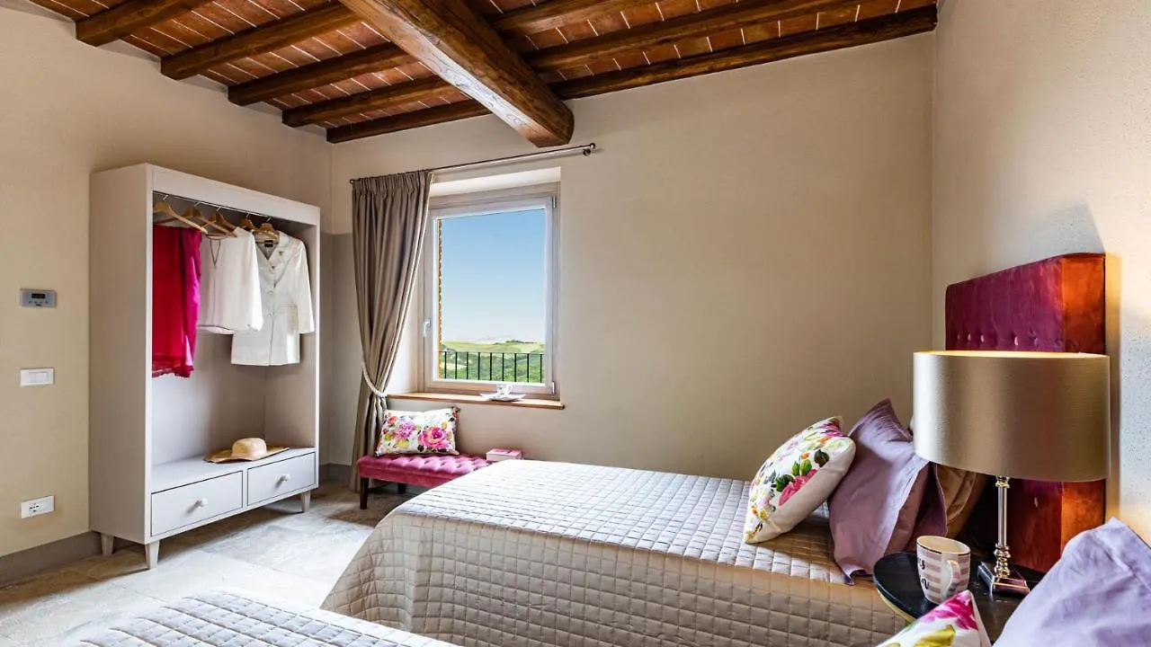Il Poggiarellone 18, Emma Villas Volterra